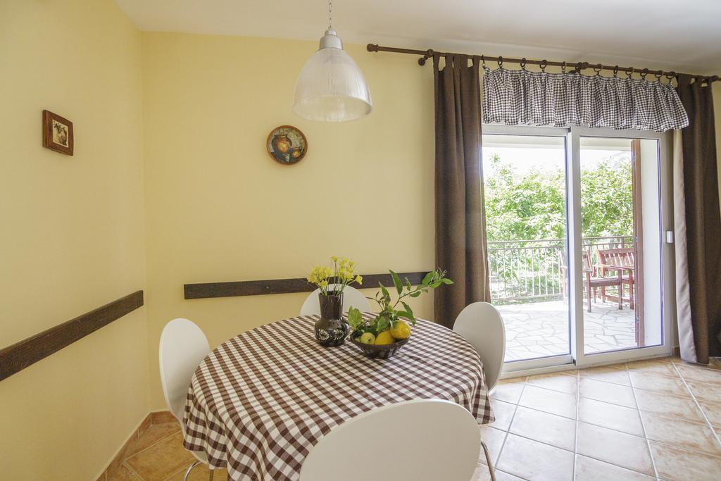 Apartments Popaj Komiža 外观 照片