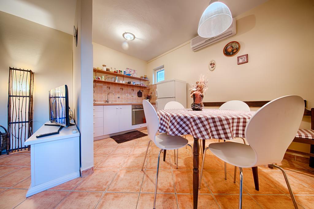 Apartments Popaj Komiža 外观 照片