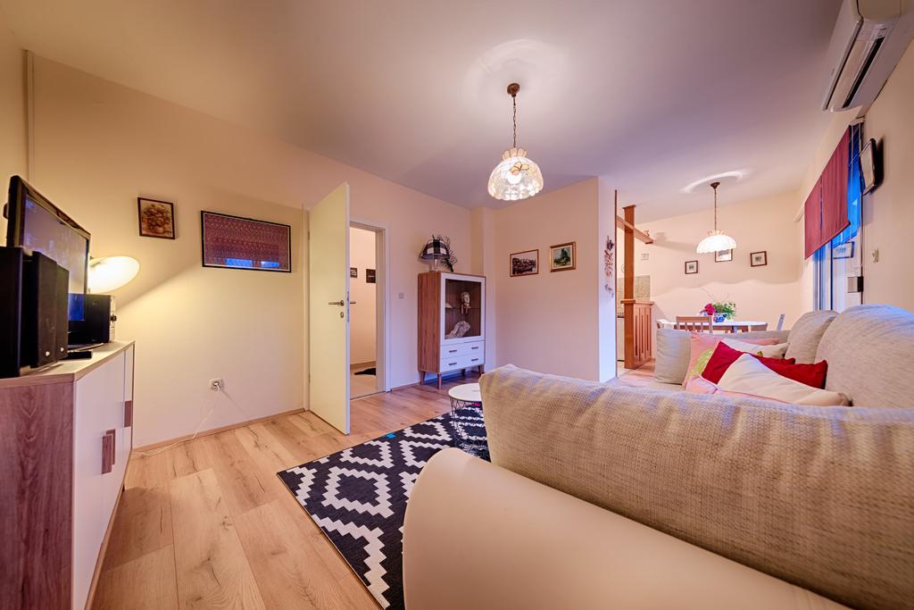 Apartments Popaj Komiža 外观 照片
